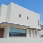 וילה T&e *